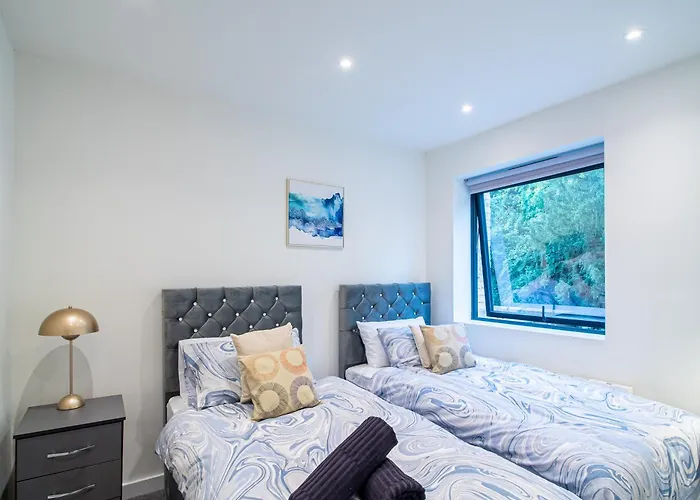 公寓 Modern 4-bed Townhouse, Conveniently Located Near Centre - Perfect For Corporate