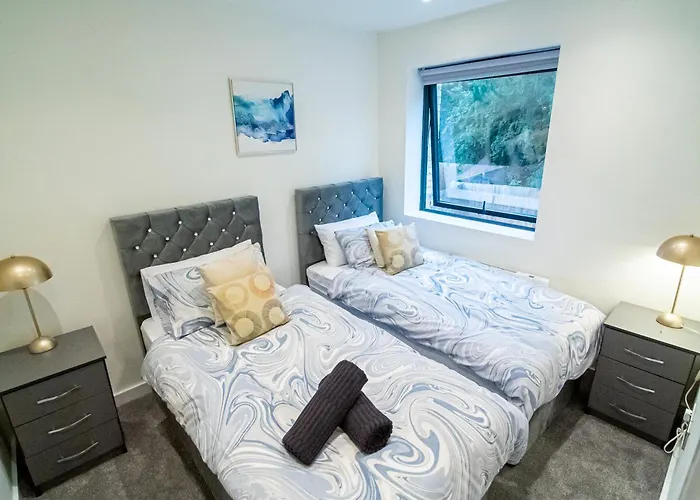 公寓 Modern 4-bed Townhouse, Conveniently Located Near Centre - Perfect For Corporate 利兹