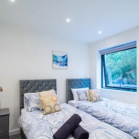 公寓 Modern 4-bed Townhouse, Conveniently Located Near Centre - Perfect For Corporate