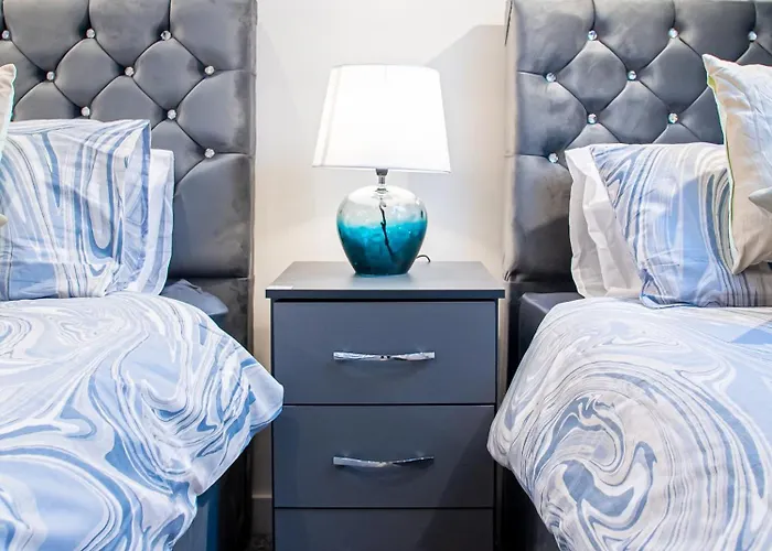 דירה Modern 4-bed Townhouse, Conveniently Located Near Centre - Perfect For Corporate לידס